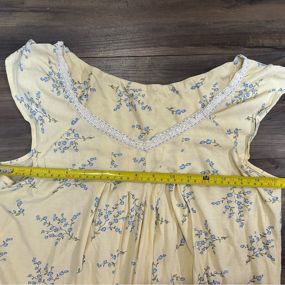 Adorable Yellow Floral Sundress - Picture 3 of 3